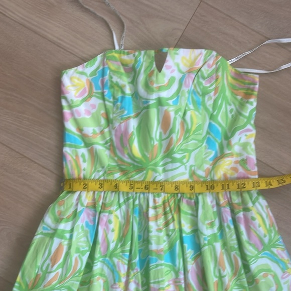 Lilly Pulitzer size 2 Strapless tied back Floral woman's Dress - Picture 3 of 10